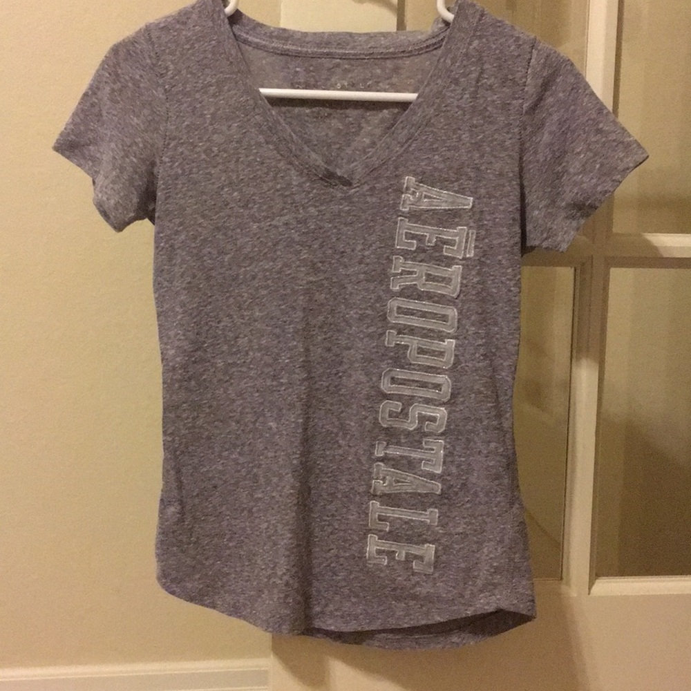 Aéropostale V-Neck Shirt